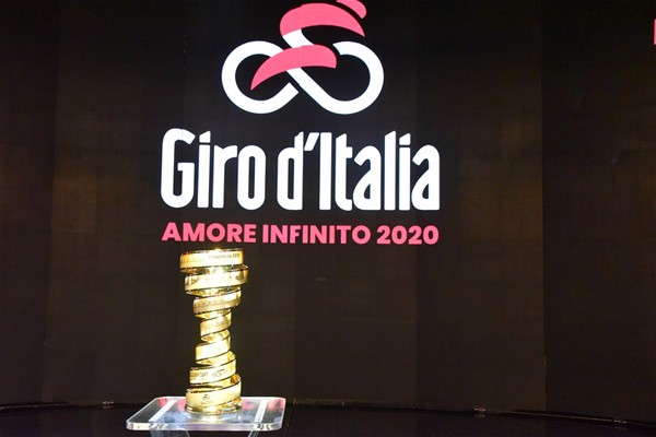 Ricognizione in bici dell’ultimo tratto della 20° tappa “Cuneo-Sestriere” del Giro d’Italia 2020